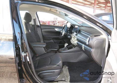 2024 Kia Forte Lxs z USA, uszkodzony, nr VIN 3KPF24AD6RE762038